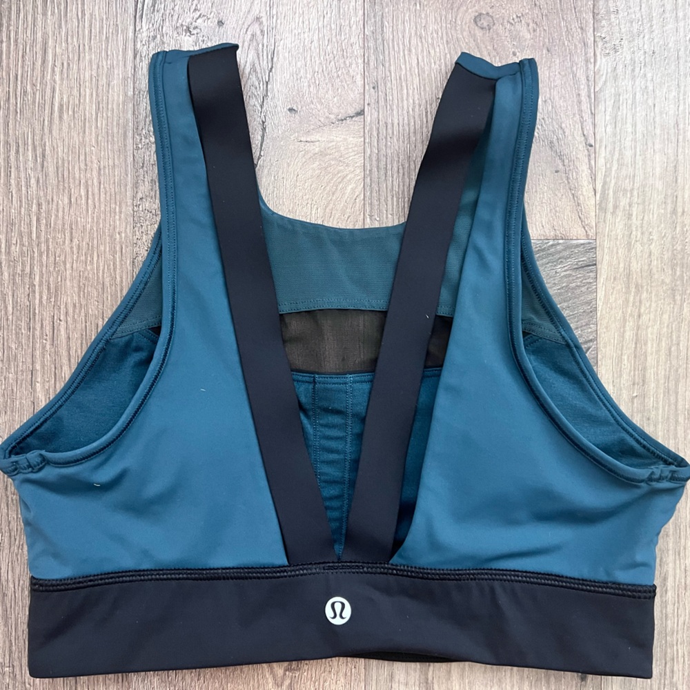 Lululemon medium support sports bra - Picture 3 of 3